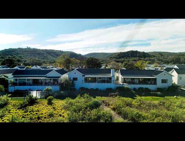 3 BEDROOM HOUSE FOR SALE IN KEURBOOMSTRAND